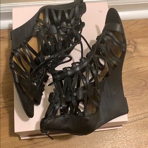 Nine West black strappy wedges